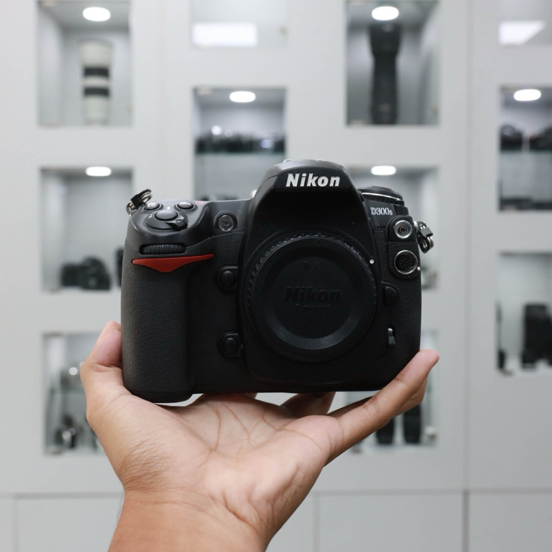 Nikon D300S Dslr Camera Body Only