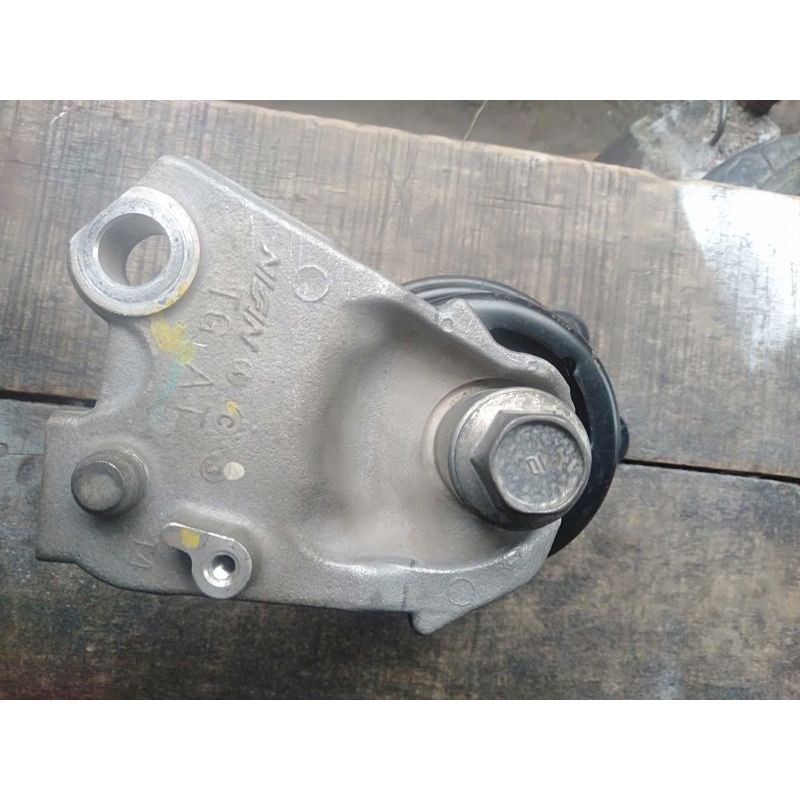 Eengine Monunting Jazz GE8 City GM2 Brio Mobilio Freed