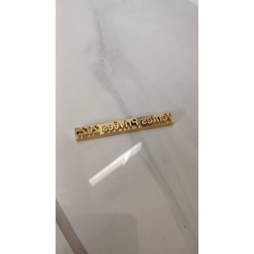 

Stamp Kulit Solder Bahan Tas Kulit