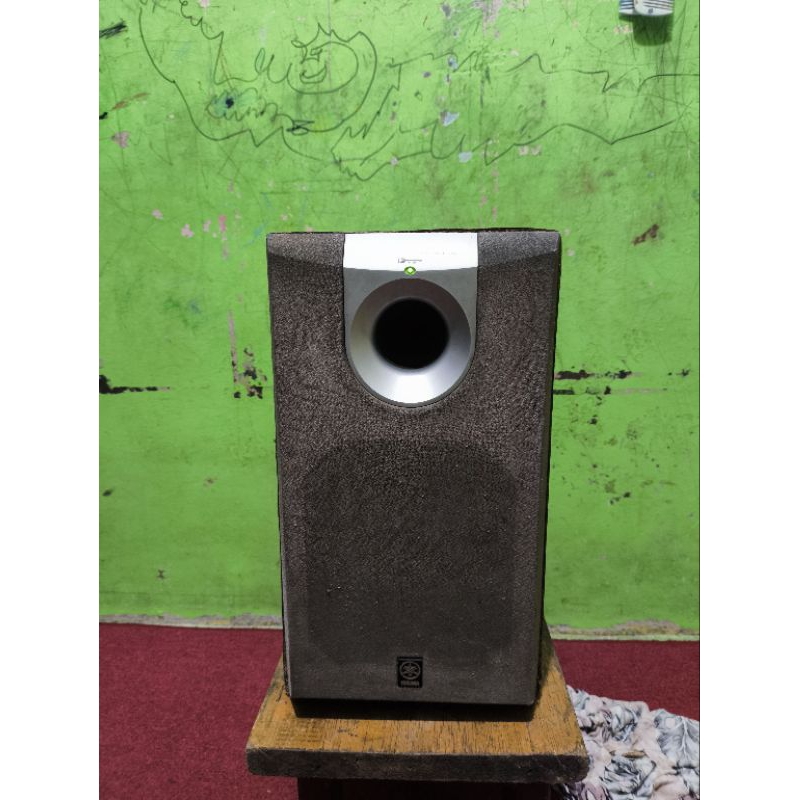 speaker subwoofer aktif yamaha SWF130