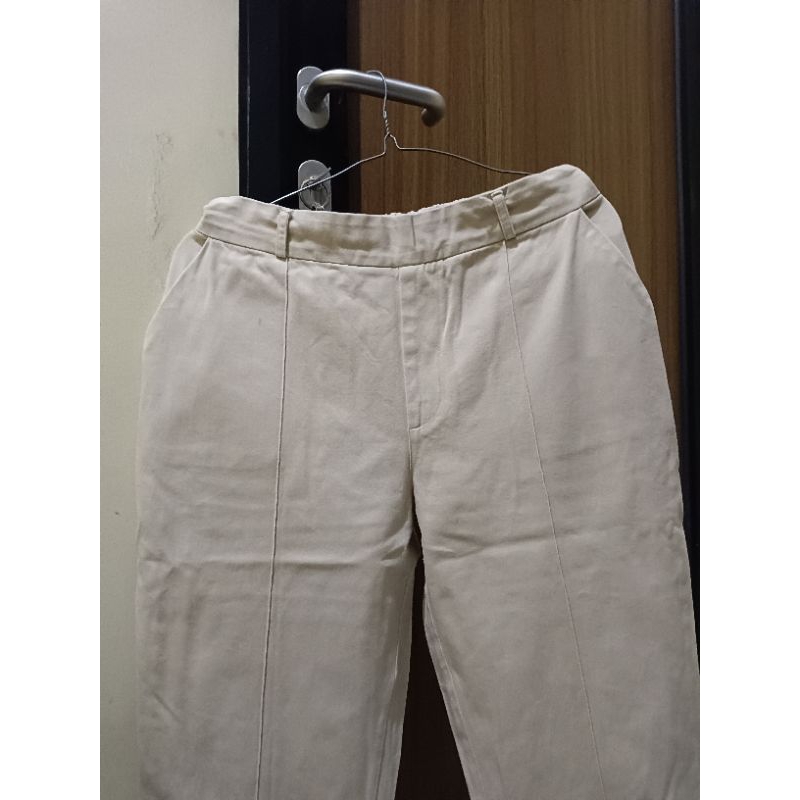 PRELOVED CELANA CHINO