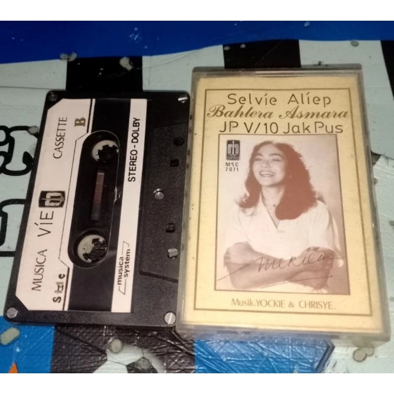 kaset pita:Andi Meriem Mattalata-Bahtera Asmara
