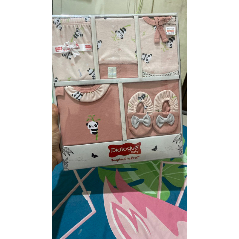 Dialogue Baby Gift Set Panda Set