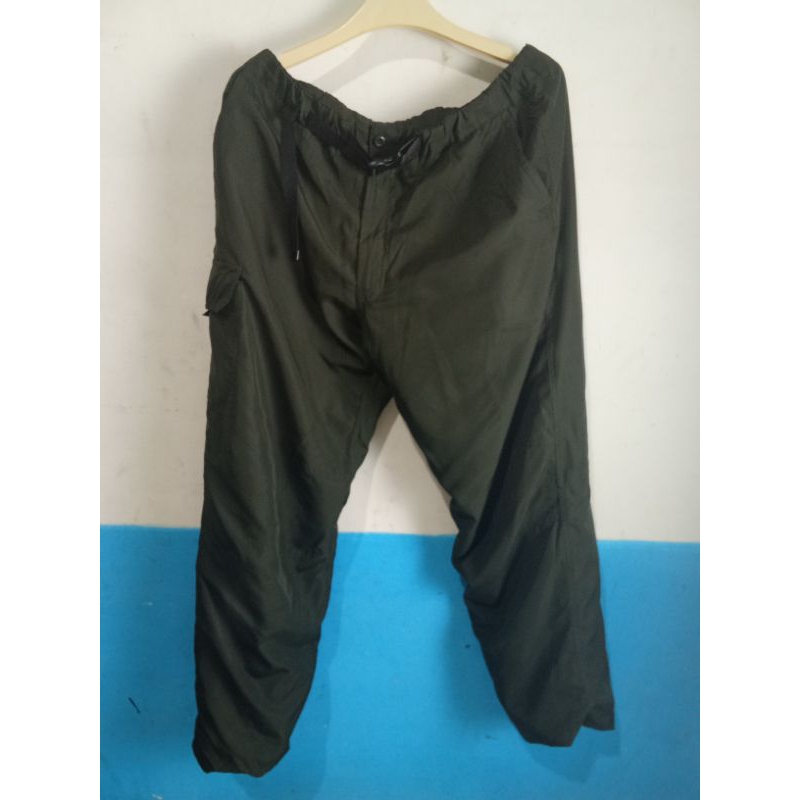 Celana Cargo Parasut Uniqlo