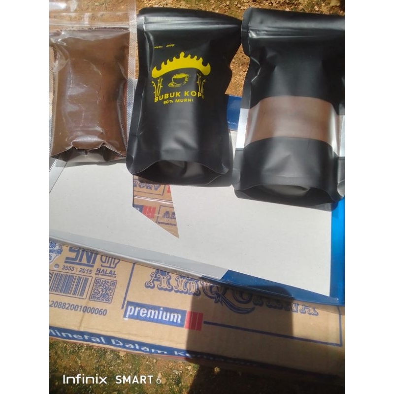 

Kopi bubuk hitam kewalitas asli murni rasa kopi alami kopi has lampung