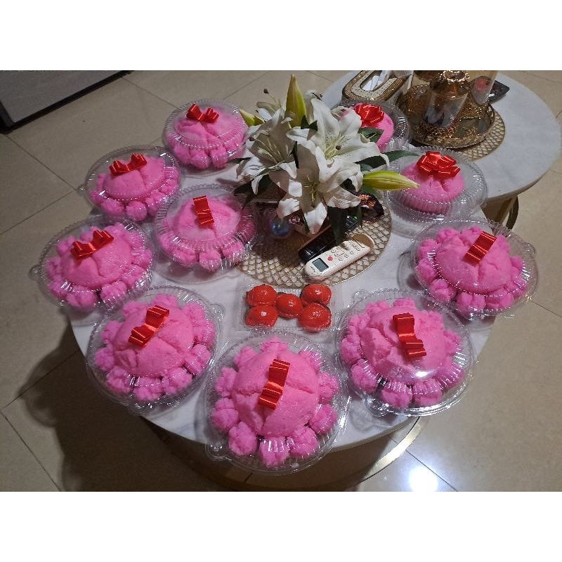 

Kue mangkok mika aneka warna