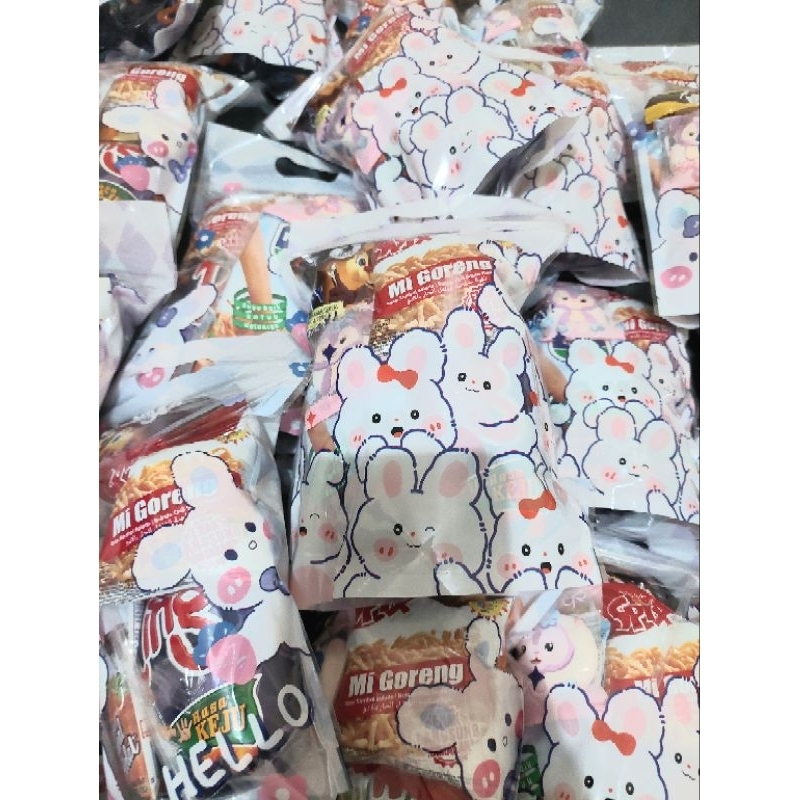 

HAMPERS ANAK SNACK BOX LEBARAN ULANG TAHUN PAKET SNACK 5RBAN