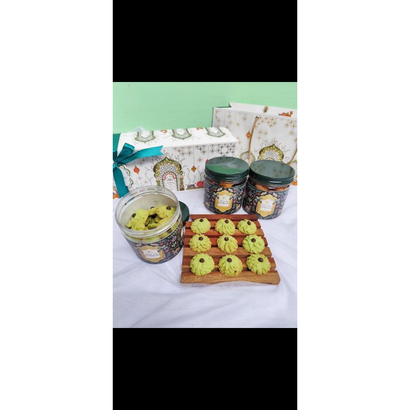 

Kue Kering Semprit Pandan Premium