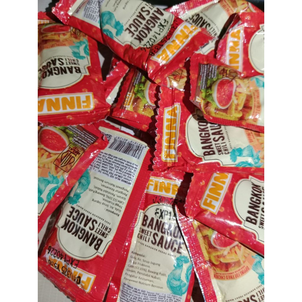 

dhio-(1 sacet) FINNA SAOS DIPPING spesial untuk cocolan dimsum, lumpia, pastel, martabak, aneka gorengan lainnya Kemasan sachet praktis, cocok dipakai untuk usaha