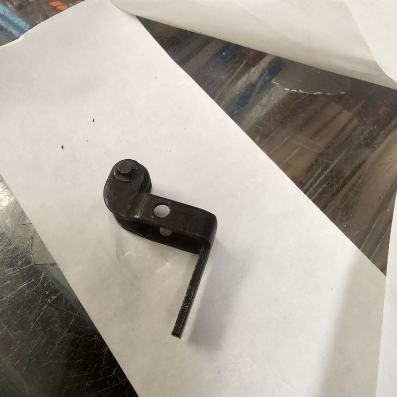 Retainer back roller jigsaw makita 4304