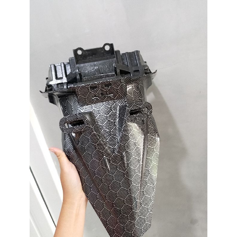 spakbor belakang nmax old carbon / sayap belakang nmax old carbon GLOSSY 100% HEXAGON