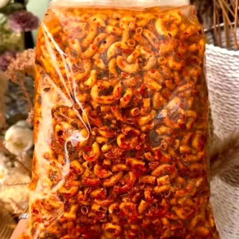 

Makaroni bumbu cikruh 500gr / makaroni pedas daun jeruk madoded