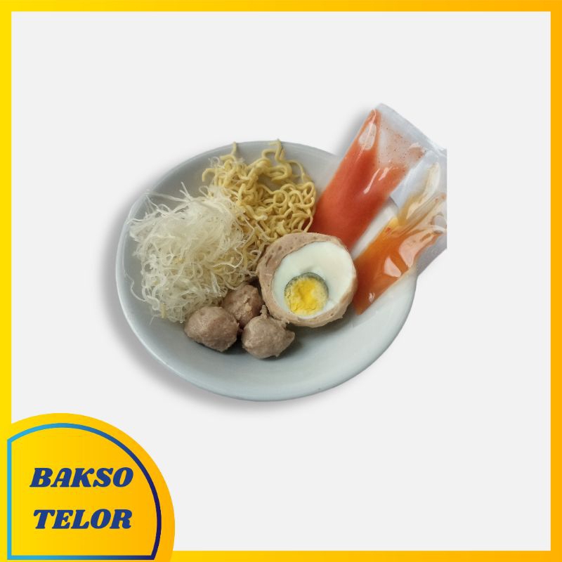 

Bakso isi telur (mie bihun,mie kuning dan saos sambel)