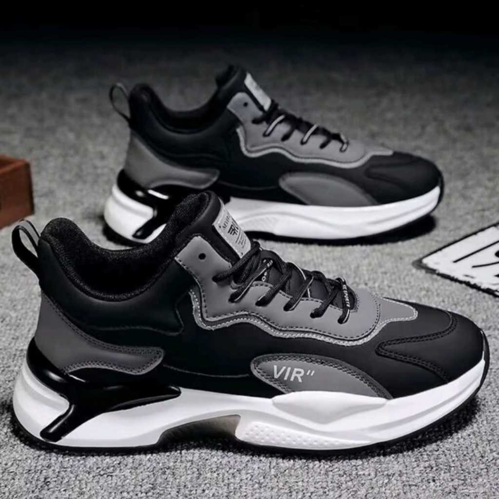 FourStorePantofel Sepatu Sneakers Pria Trendy Fashion Anti Slip warna Hitam dan Putih / Kode 1127