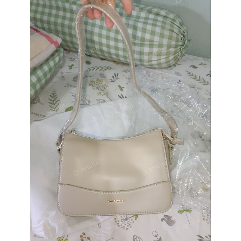 Tas Selempang Les Catino