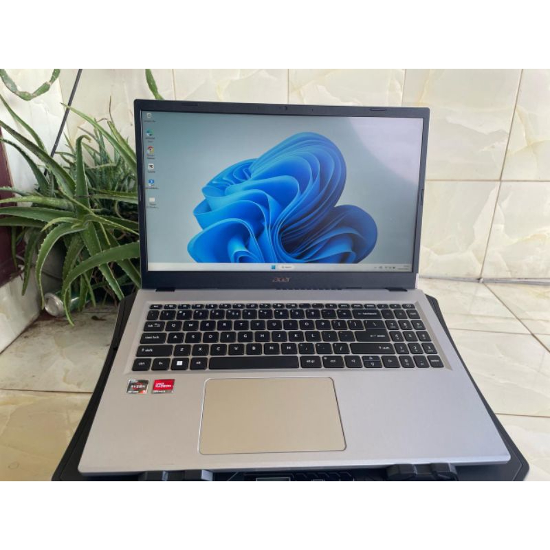 Laptop Acer Ryzen 5 7520U DDR5 16GB