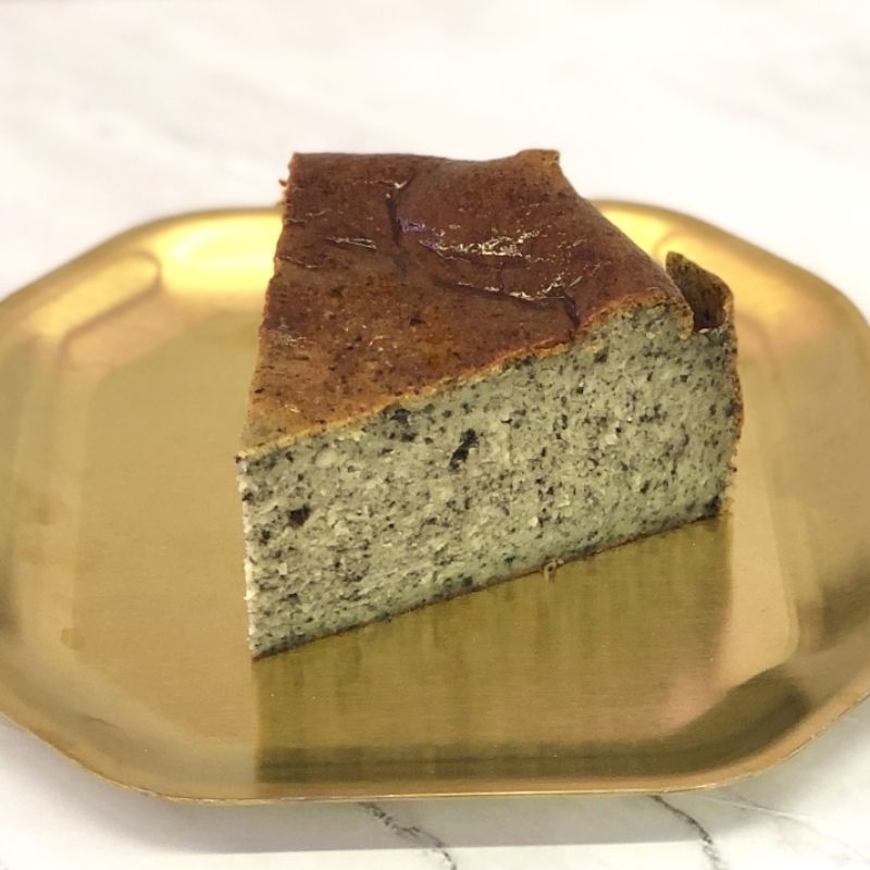

Basque Burnt Cheesecake Black Sesame