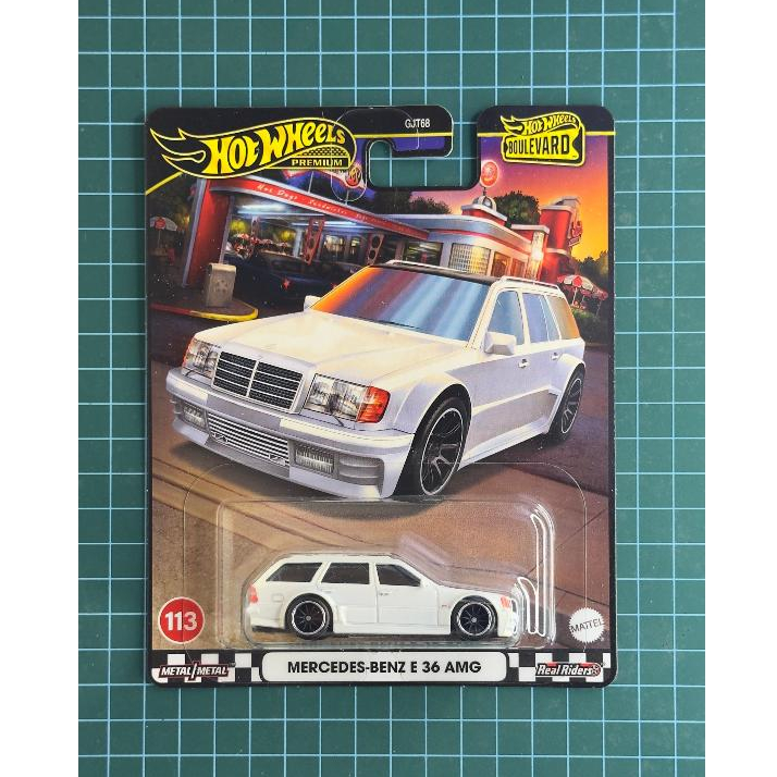HOT WHEELS MERCEDES BENZ E 36 AMG PREMIUM WHITE