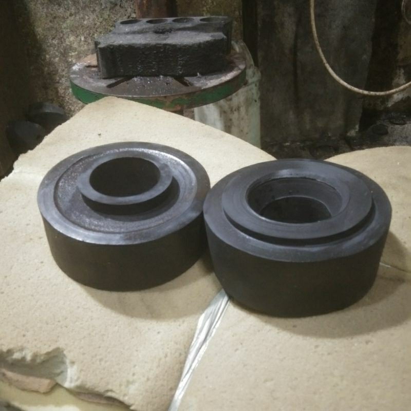 Karet Tatakan Spacer Per Belakang Suzuki Ignis Ertiga Swift Splash SX4 2006 - 2016 1Set(2Pcs)Harga B