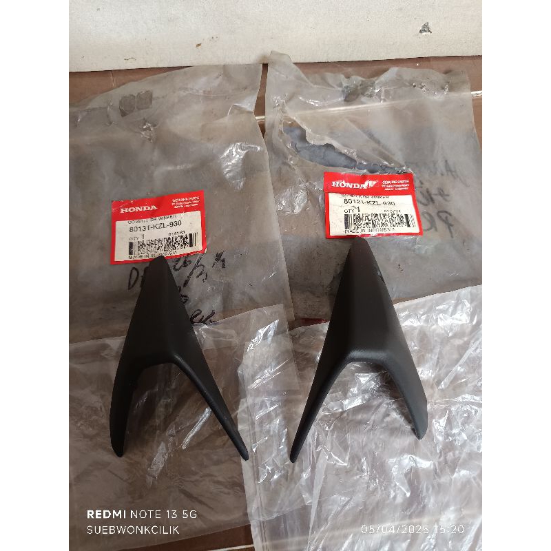 80121-KZL-930 cover tutup lampu sein sen belakang honda spacy original AHM