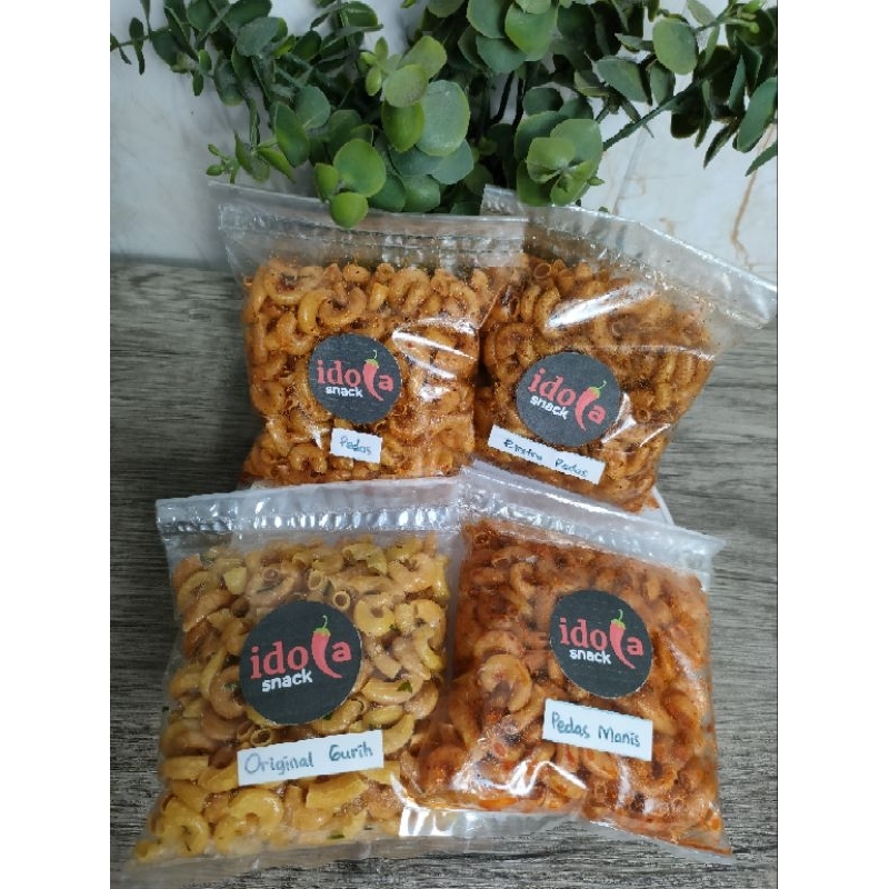 

Makaroni Cikruh Daun jeruk isi 100gr Gurih Pedas Bumbu melimpah Tidak Keras