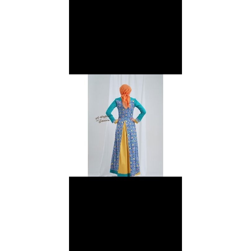 TUNEECA BATIK SIZE XS PL LIKE NEW( sold by ofline)