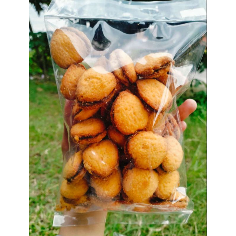 

Kue Nanas Kering yang terbuat dari buah nanas pilihan