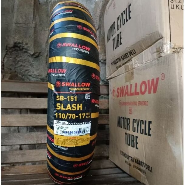 Ban Luar SWALLOW Slash 110/70-17 Tubeless Soft Compound