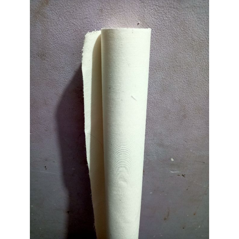 

KANVAS LUKIS TC 1 ROLL / UKURAN 3MX1,5M