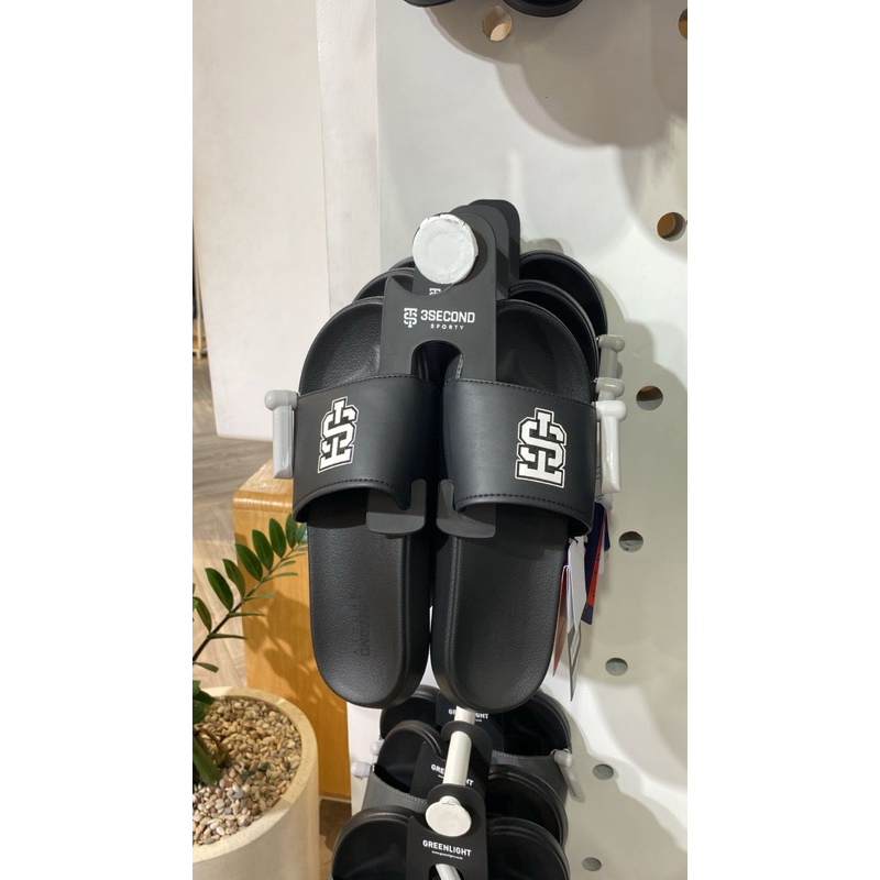 sandal 3second pria 838939393