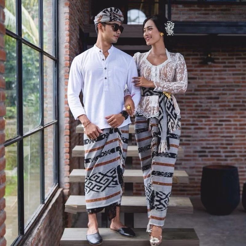Set Couple Saput Bali Kain Tenun Blanket Kamen Wanita Bali - Saput+Udeng Bali - Kamen+Slendang Bali