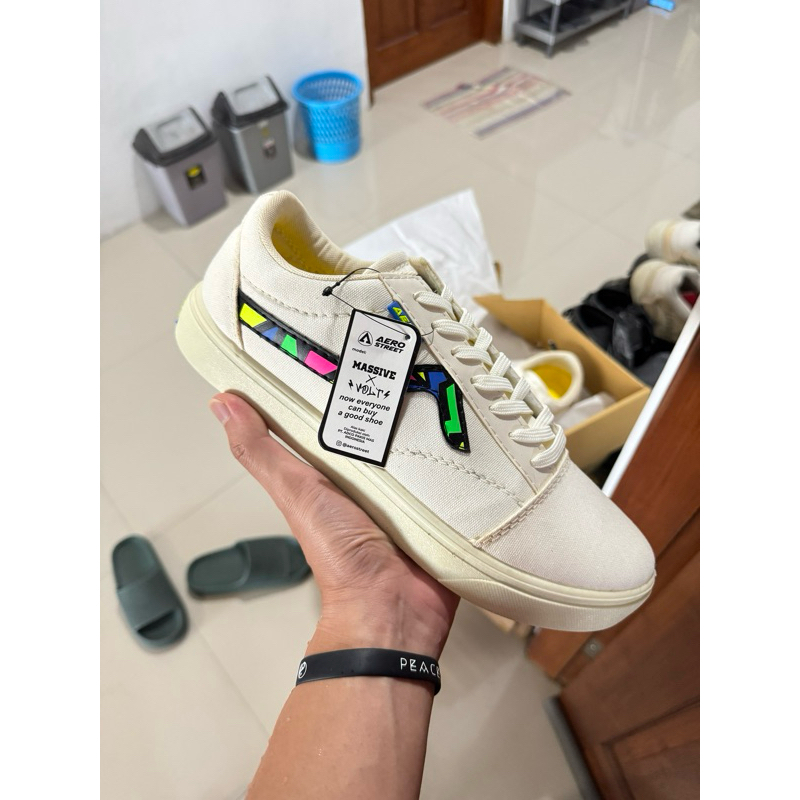 aerostreet massive x volt size 44