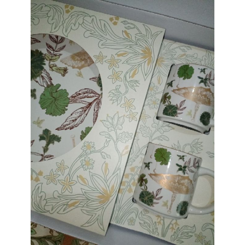 

Carramica hampers (new - resell)