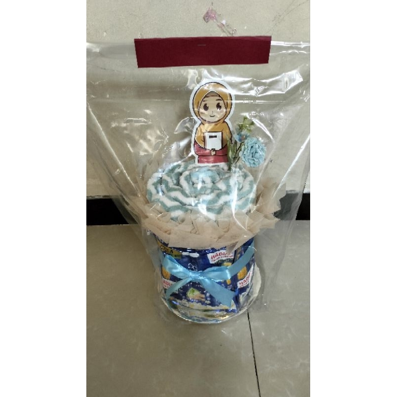 

tart gift hari guru