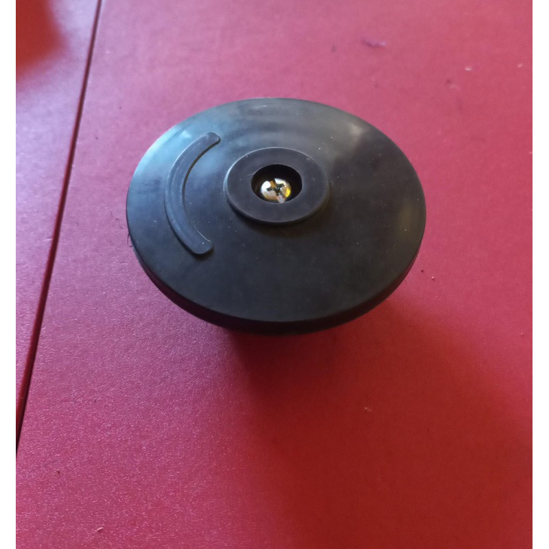 TUTUP OLI MESIN COLT DIESEL FE THN 79-82