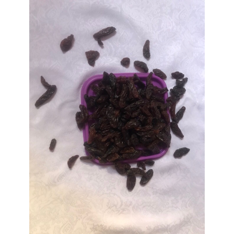 

kismis hitam 100gram penambah cita rasa masakan asli harum