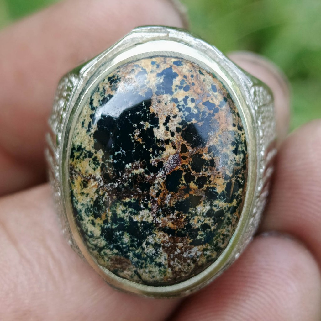 Batu Natural Pirus Persia Hitam Solid Langka Urat Emasnya Gradasi Lawasan Pola microweb Dim-20