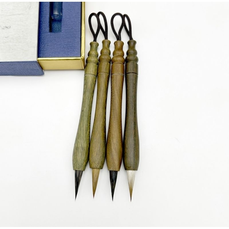 

Kuas set 4 btg kotak KT- 011 套装檀香笔