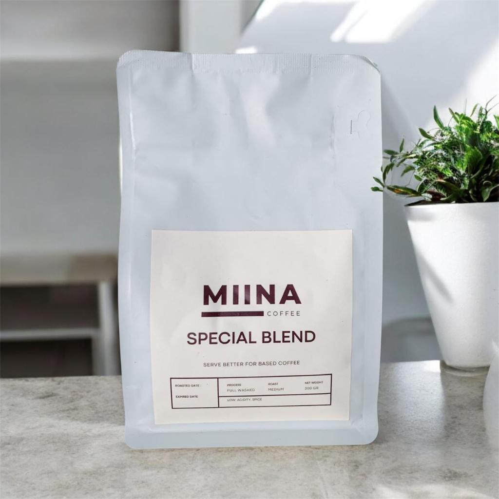 

Miina Coffee Biji Kopi / Bubuk Spesial Blend Espresso Arabika Robusta Premium Kopi Susu MI0319