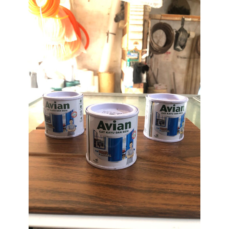 

Cat minyak Avian ukuran 100 cc