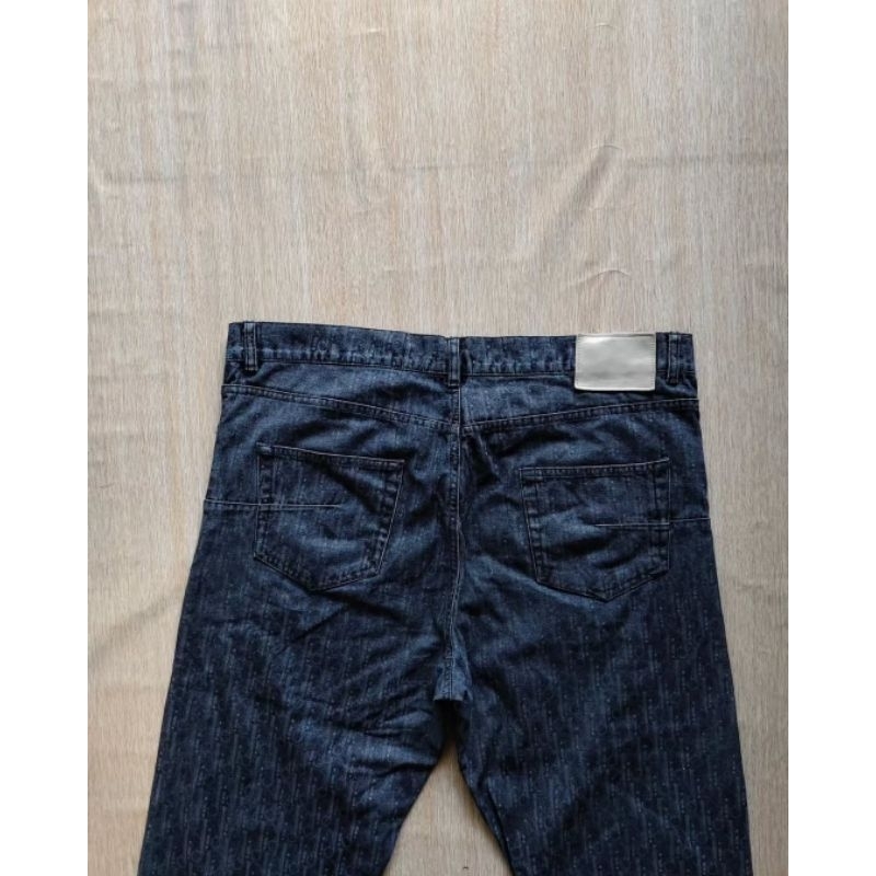 Celana jeans pria dior