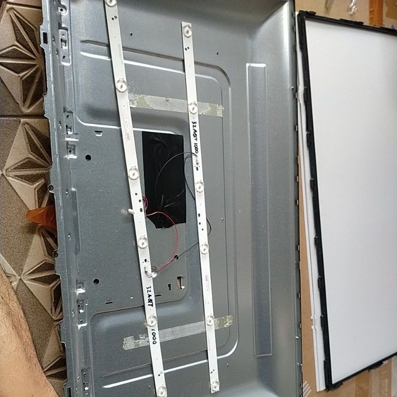 Backlight Aqua Le32Aqt1000