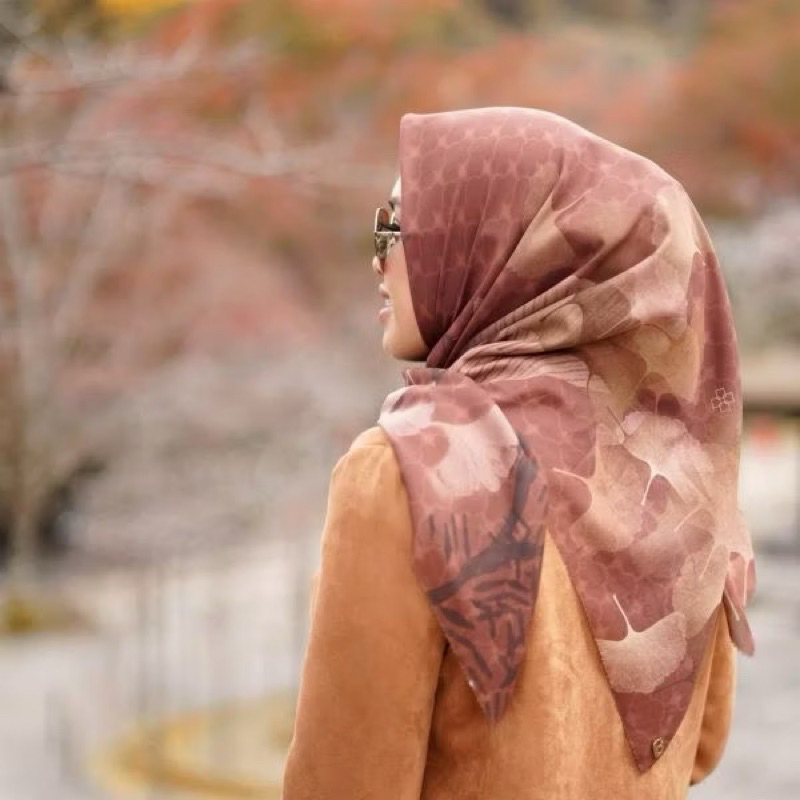 New Buttonscarves Ginkgo Chestnut Voal Regular comes with Box fullset