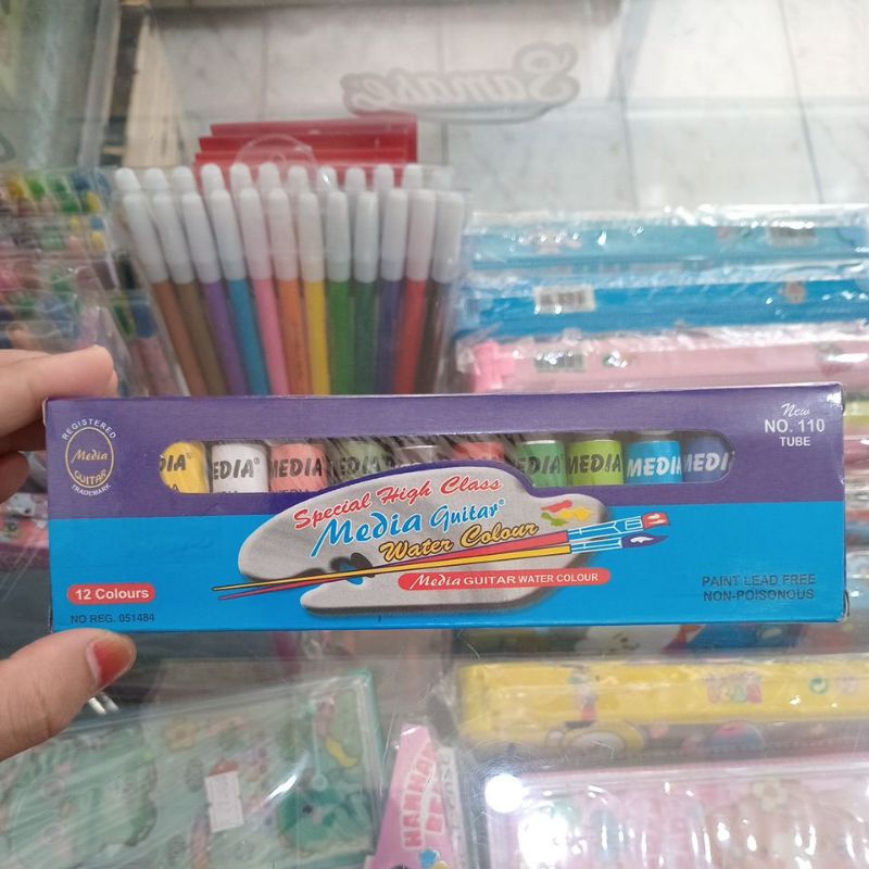

Cat Air Media Guitar/ Media Guitar Water Colour No. 110 Tube/ Cat Air 12 Warna Tanpa Kuas