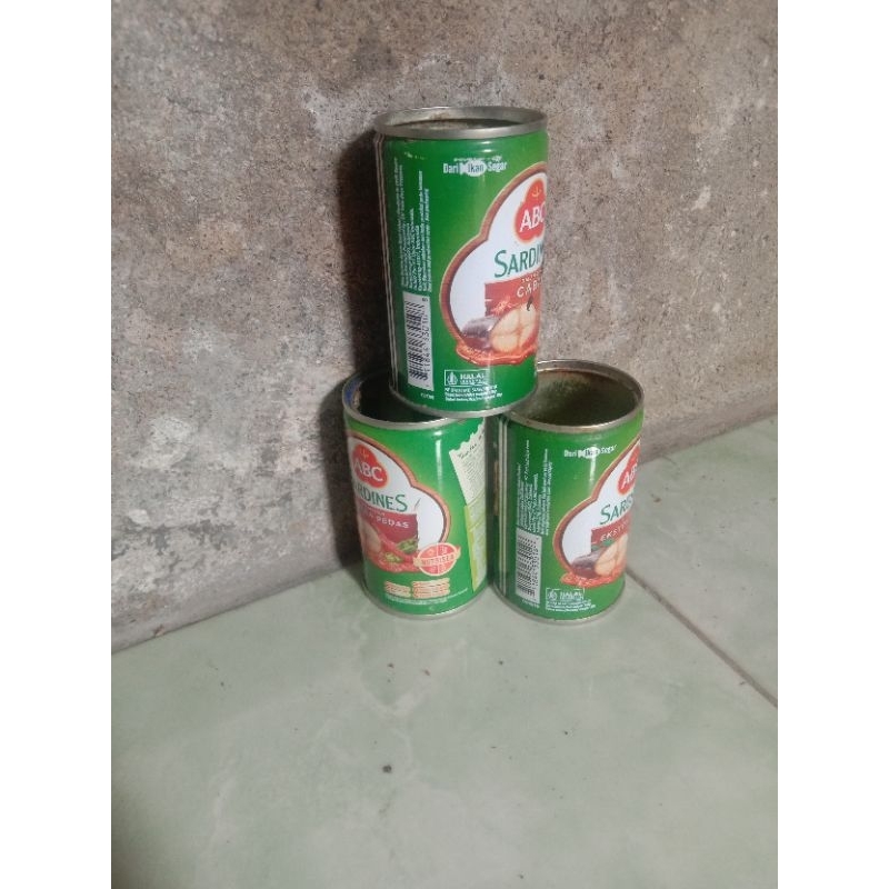 

kaleng bekas sarden ukuran kecil