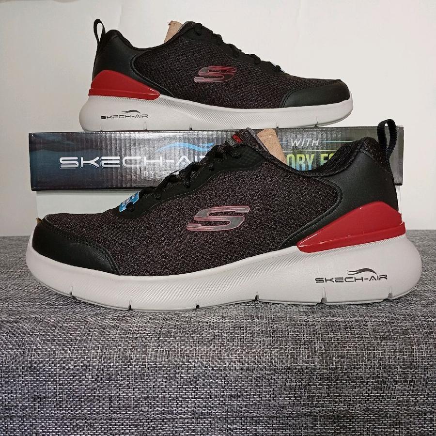 Sepatu sneakers Pria Skechers Skech-Air Dynamight 2.0 Men's Sneaker - Black - ORIGINAL