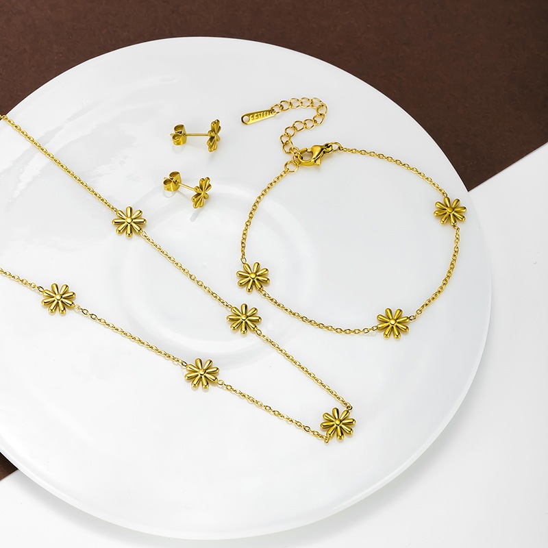 Kalung Gelang & Anting Titanium Set Perhiasan Bunga Daisy - Gaya Chic Berlapis Emas Tahan Lama