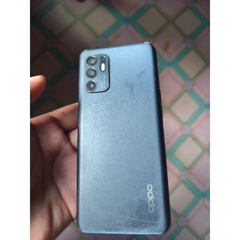 Oppo ram 8/128 GB minus lcd retak pemakaian normal