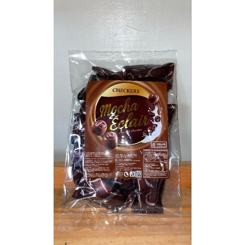 

Checkers cokelat Compound susu cocok untuk oleh oleh ataupun hadiah
