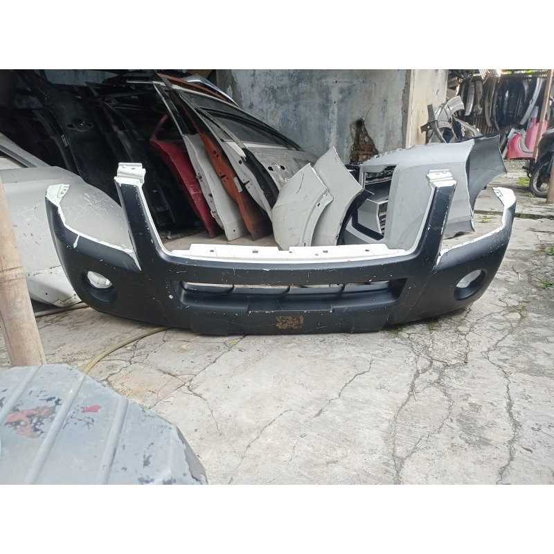 Bumper/bemper depan isuzu Dmax 2012